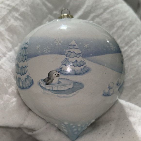 2008 Hallmark Keepsake Christmas Ornament - Picture 3 of 5